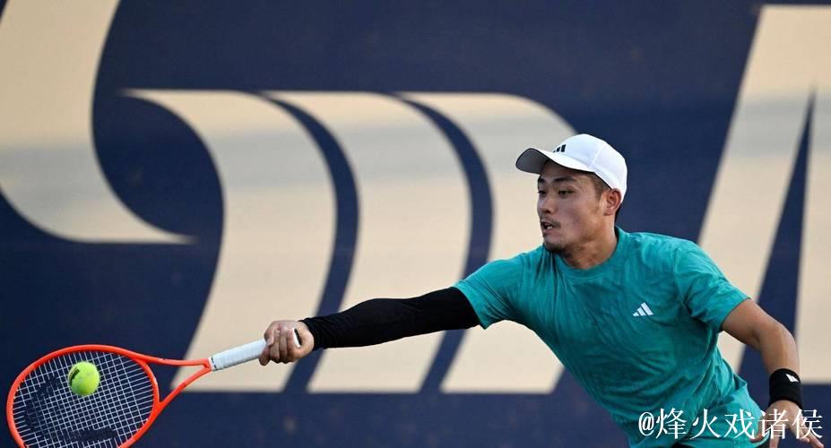 吴易昺澳网正赛首胜!四盘激战成功晋级 吴易昺澳网正赛首胜!四盘激战成功晋级