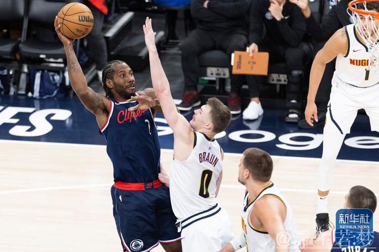 5月4日季后赛:快船对决掘金 伦纳德精彩表现 5月4日季后赛:快船对决掘金 伦纳德精彩表现