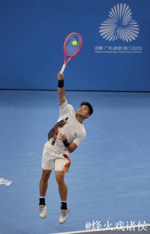 吴易昺力克商竣程 首次闯入全运会网球男单决赛并夺冠